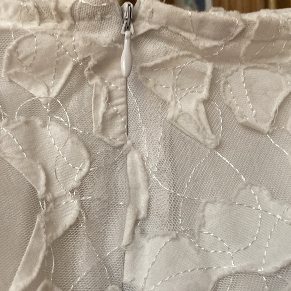 Appliqué patch skirt. - Picture 3 of 7